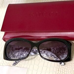 Rare New (Old Stock) Gucci GG 3079/S Black/White A70JJ 50 X 14 130V Sunglasses.